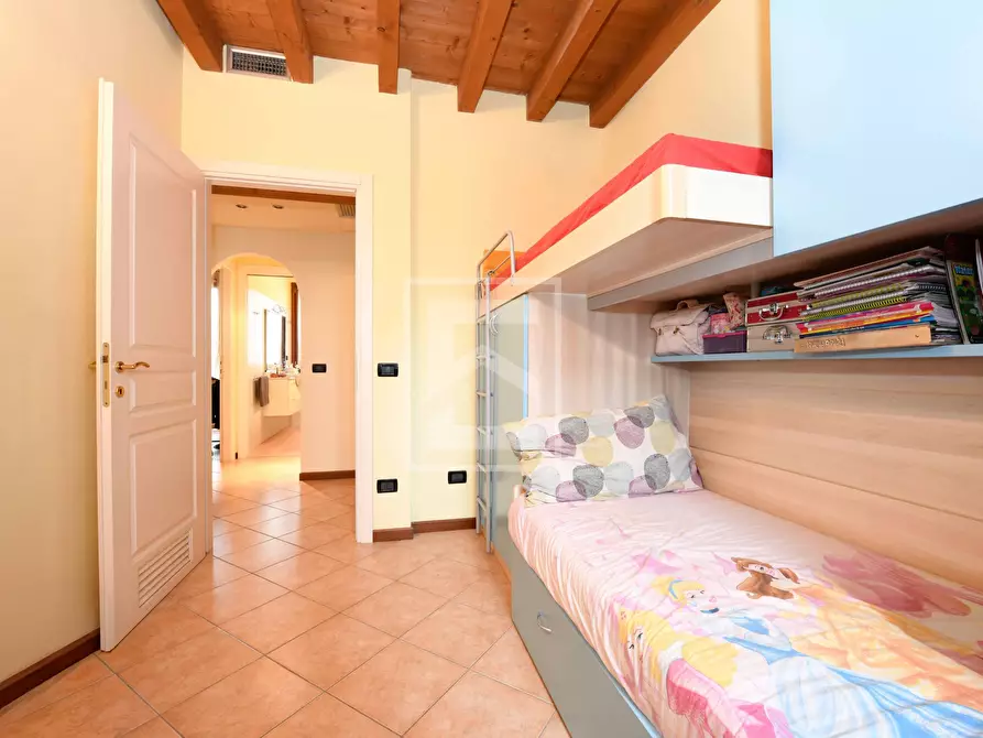 Immagine 22 di Appartamento in vendita  in Località Bassana a Peschiera Del Garda