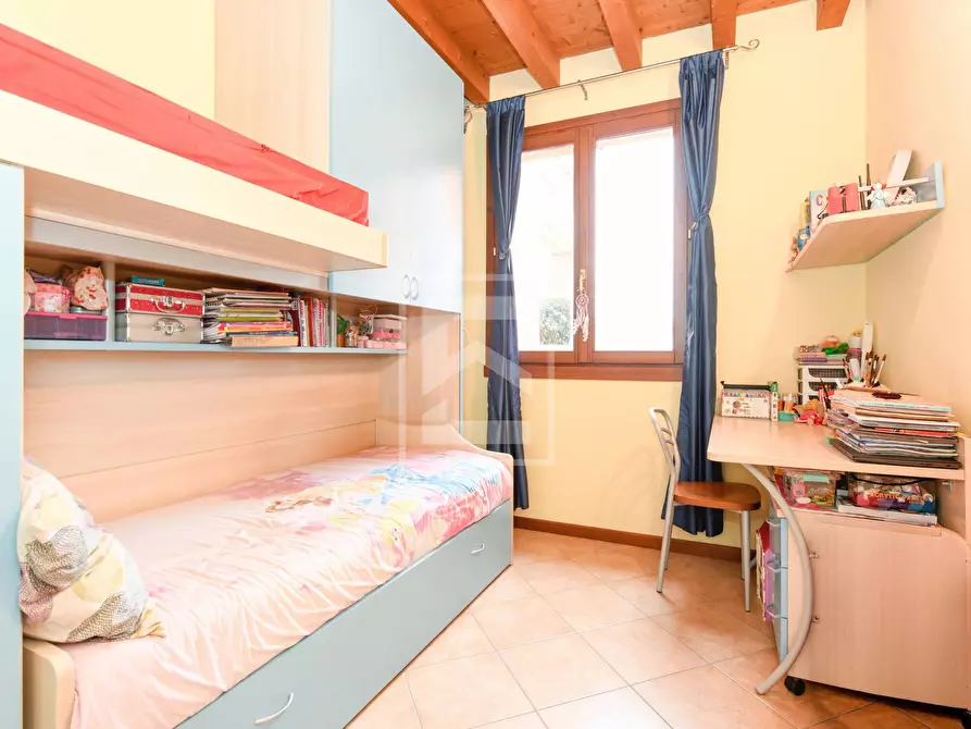 Immagine 21 di Appartamento in vendita  in Località Bassana a Peschiera Del Garda