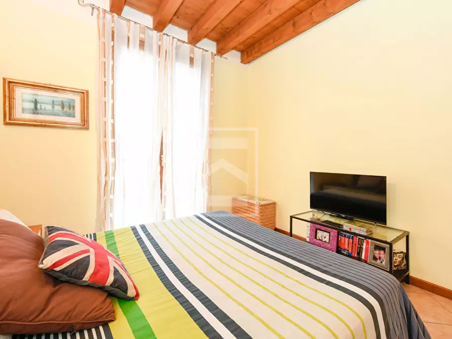 Immagine 17 di Appartamento in vendita  in Località Bassana a Peschiera Del Garda