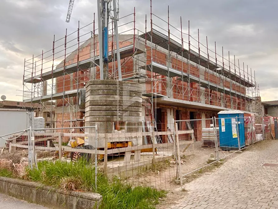 Immagine 6 di Appartamento in vendita  in via vaccarolo a Desenzano Del Garda