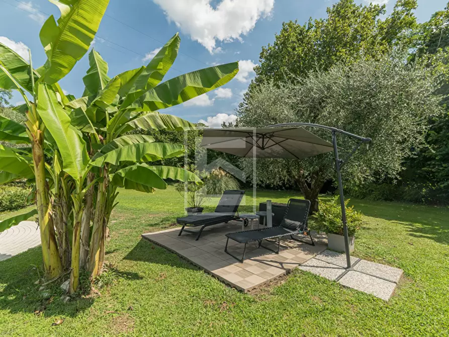 Immagine 12 di Villa in vendita  in via Tione 22 a Castelnuovo Del Garda