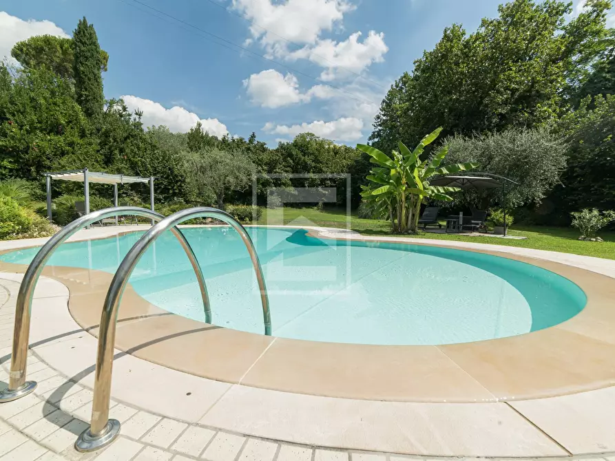 Immagine 10 di Villa in vendita  in via Tione 22 a Castelnuovo Del Garda