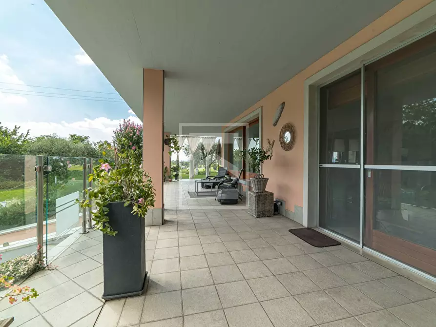 Immagine 15 di Villa in vendita  in via Tione 22 a Castelnuovo Del Garda