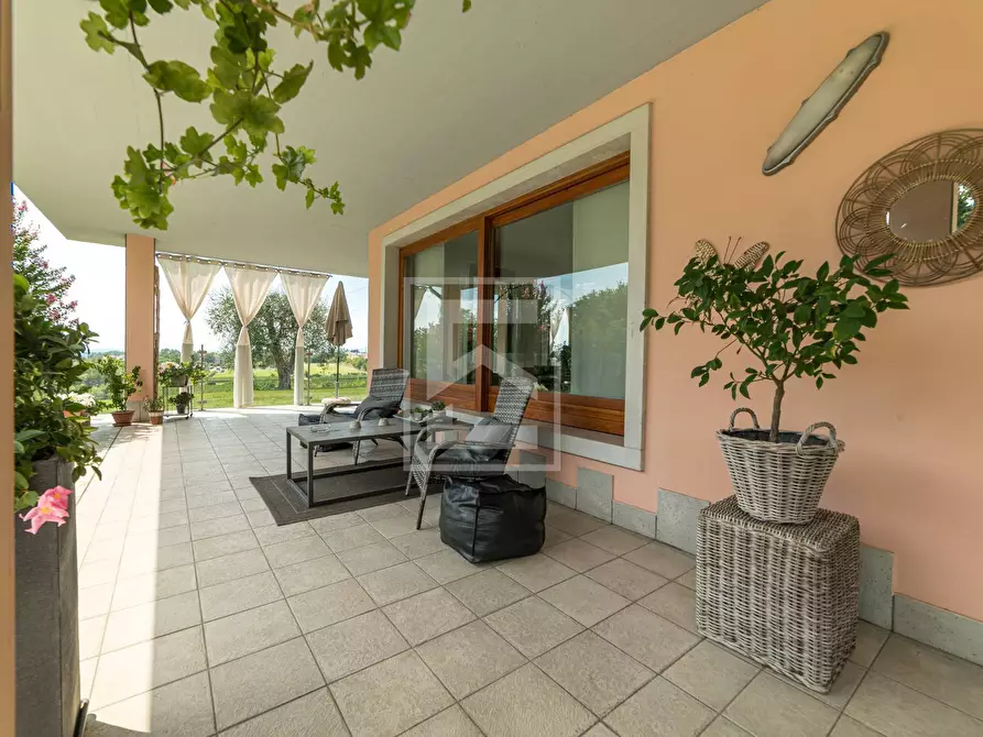 Immagine 17 di Villa in vendita  in via Tione 22 a Castelnuovo Del Garda