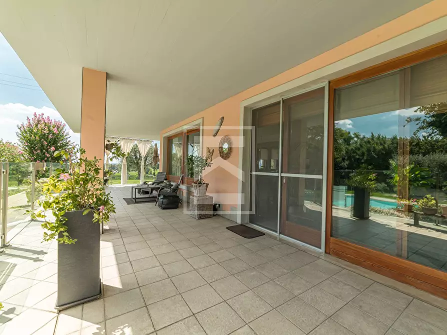Immagine 19 di Villa in vendita  in via Tione 22 a Castelnuovo Del Garda