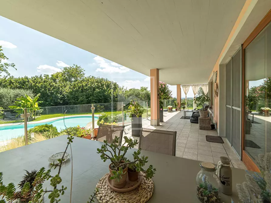 Immagine 21 di Villa in vendita  in via Tione 22 a Castelnuovo Del Garda