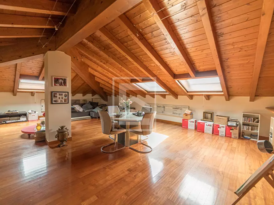 Immagine 41 di Villa in vendita  in via Tione 22 a Castelnuovo Del Garda