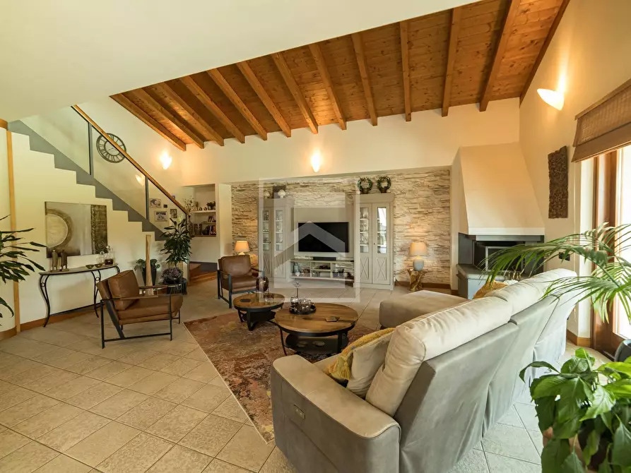 Immagine 46 di Villa in vendita  in via Tione 22 a Castelnuovo Del Garda