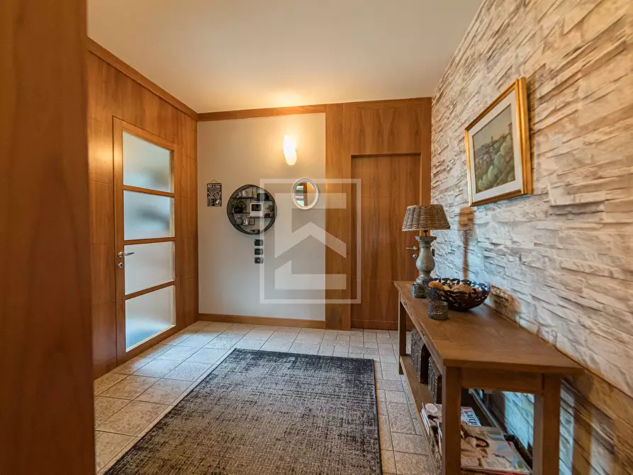 Immagine 48 di Villa in vendita  in via Tione 22 a Castelnuovo Del Garda