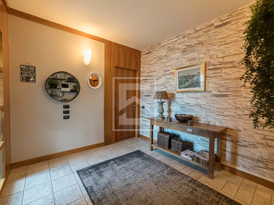 Immagine 49 di Villa in vendita  in via Tione 22 a Castelnuovo Del Garda