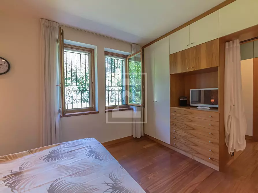 Immagine 53 di Villa in vendita  in via Tione 22 a Castelnuovo Del Garda