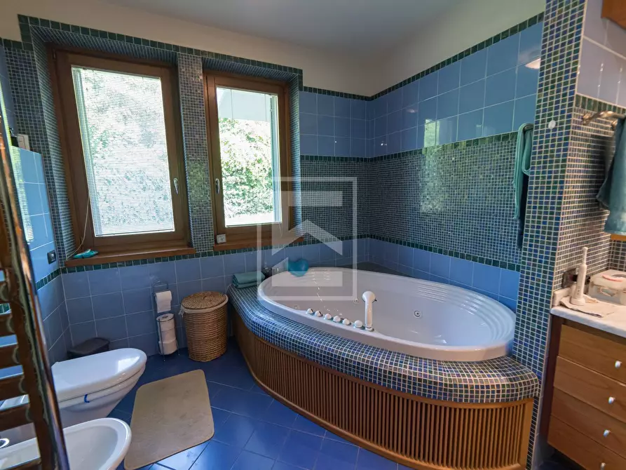 Immagine 54 di Villa in vendita  in via Tione 22 a Castelnuovo Del Garda