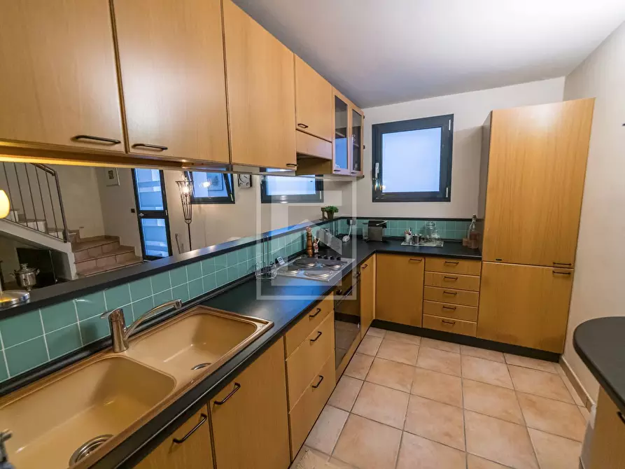 Immagine 60 di Villa in vendita  in via Tione 22 a Castelnuovo Del Garda