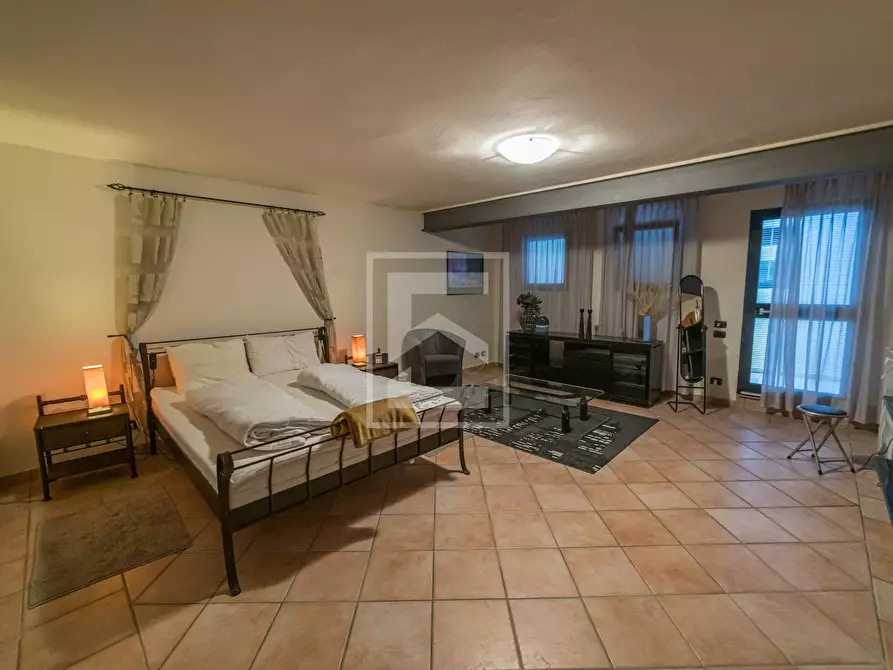 Immagine 63 di Villa in vendita  in via Tione 22 a Castelnuovo Del Garda