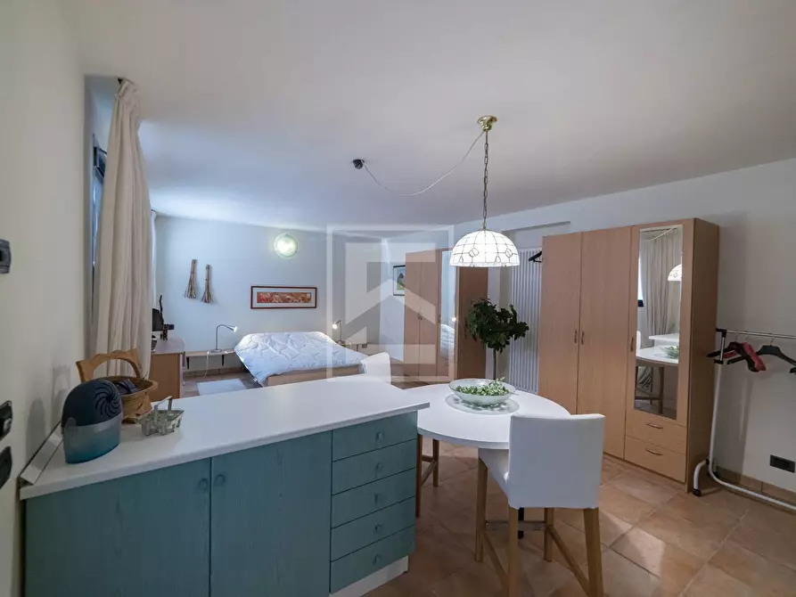 Immagine 62 di Villa in vendita  in via Tione 22 a Castelnuovo Del Garda
