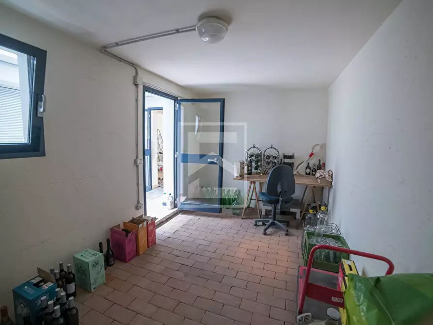 Immagine 70 di Villa in vendita  in via Tione 22 a Castelnuovo Del Garda