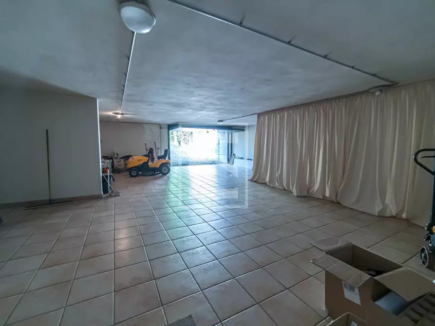 Immagine 72 di Villa in vendita  in via Tione 22 a Castelnuovo Del Garda