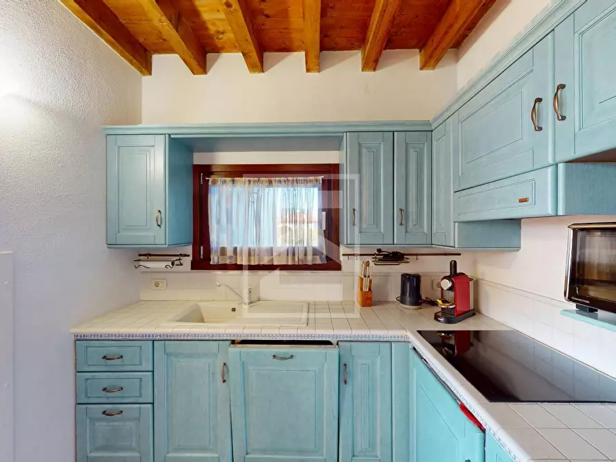 Immagine 12 di Appartamento in vendita  in Località Sermana 1 a Peschiera Del Garda