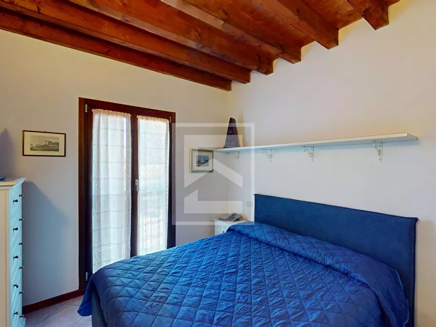 Immagine 25 di Appartamento in vendita  in Località Sermana 1 a Peschiera Del Garda