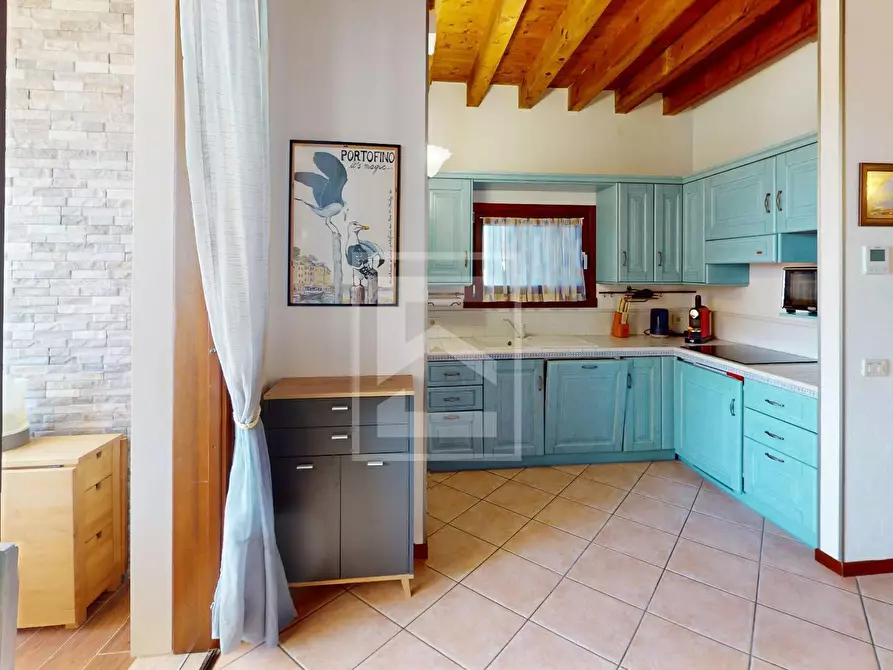 Immagine 9 di Appartamento in vendita  in Località Sermana 1 a Peschiera Del Garda