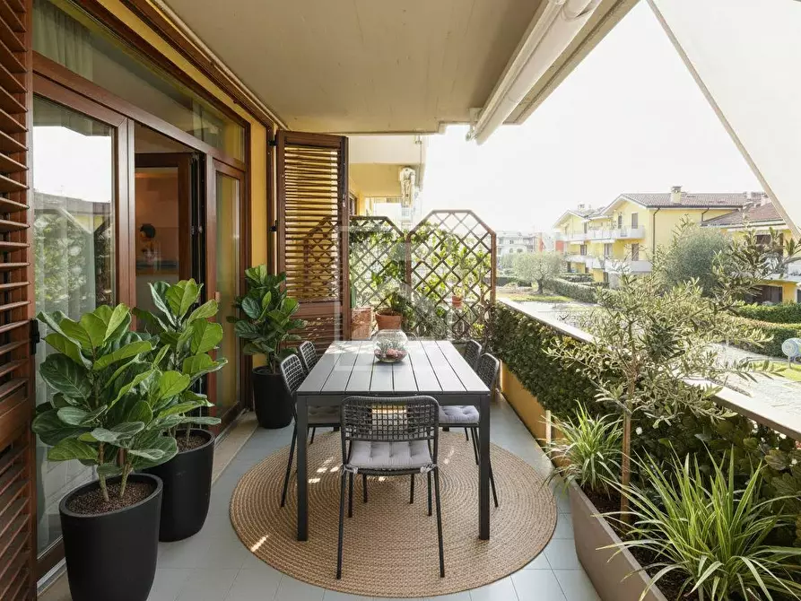 Immagine 10 di Appartamento in vendita  in via caravaggio 3 a Sirmione
