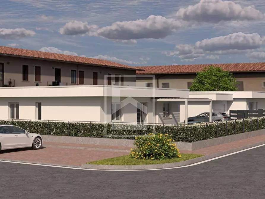 Immagine 2 di Villa in vendita  in Via benaco snc a Calvagese Della Riviera