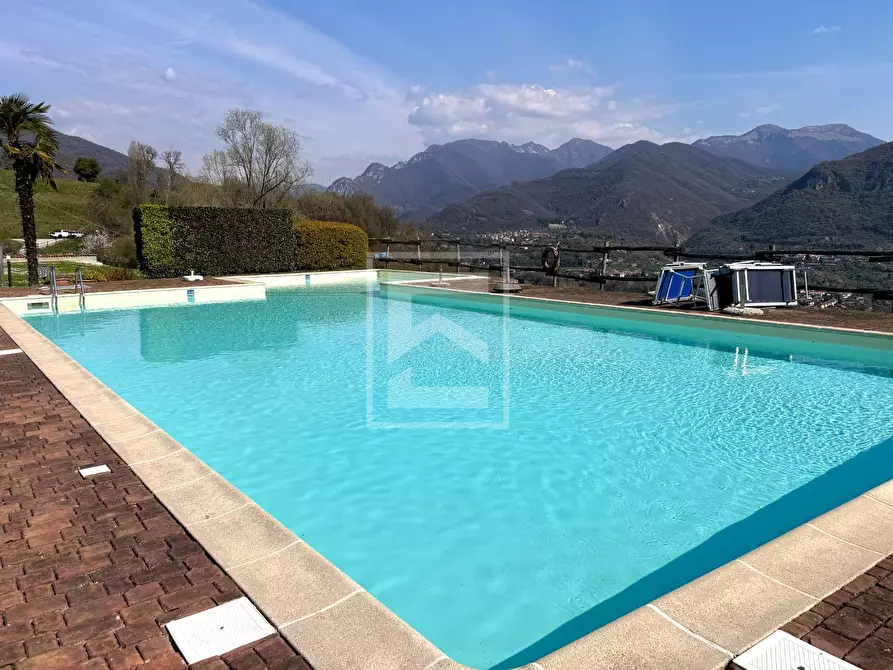 Immagine 23 di Appartamento in vendita  in le parti 1 a Salò