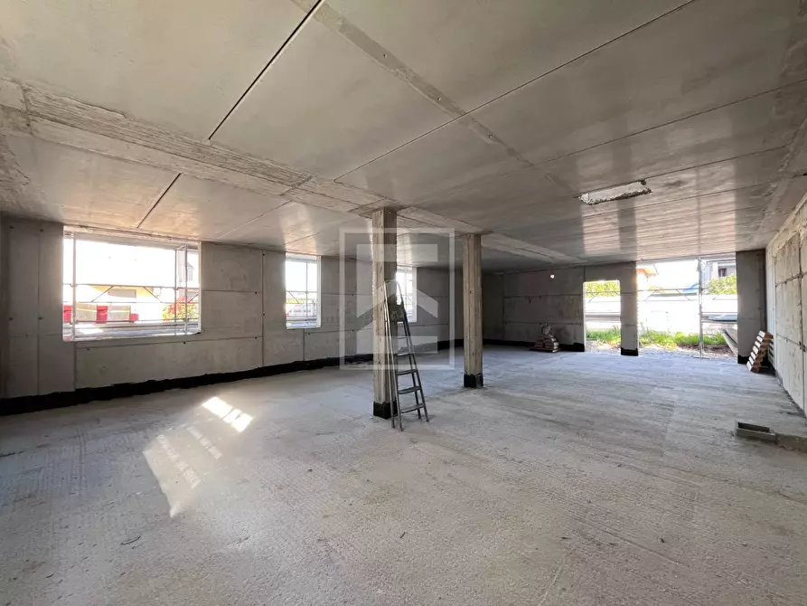 Immagine 8 di Villa in vendita  in Via benaco snc a Calvagese Della Riviera