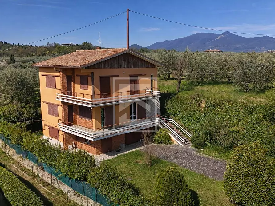 Immagine 8 di Villa in vendita  a San Felice Del Benaco