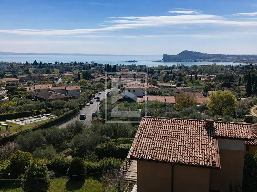 Immagine 3 di Villa in vendita  a San Felice Del Benaco