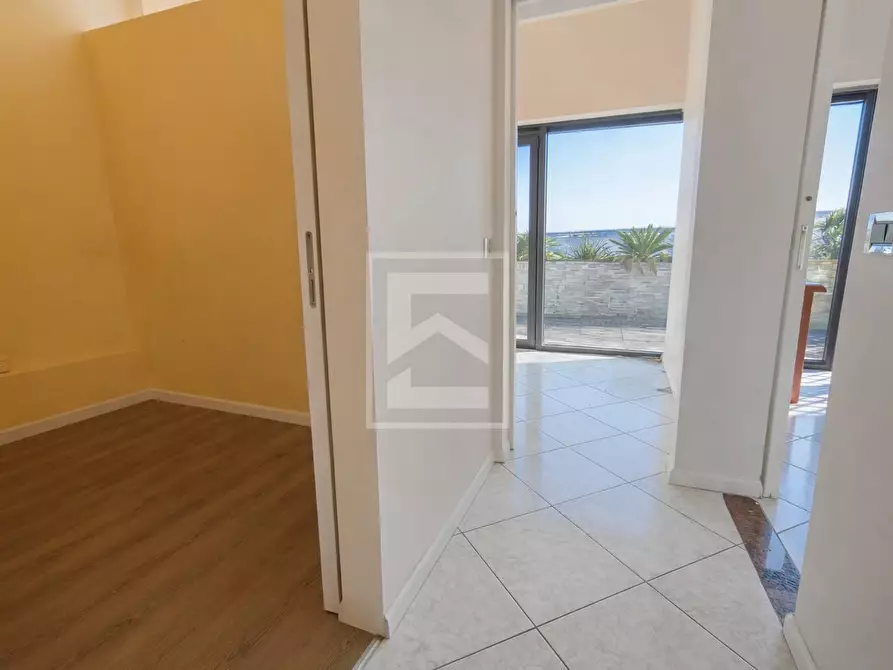 Immagine 7 di Negozio in vendita  in via marconi 133 a Desenzano Del Garda