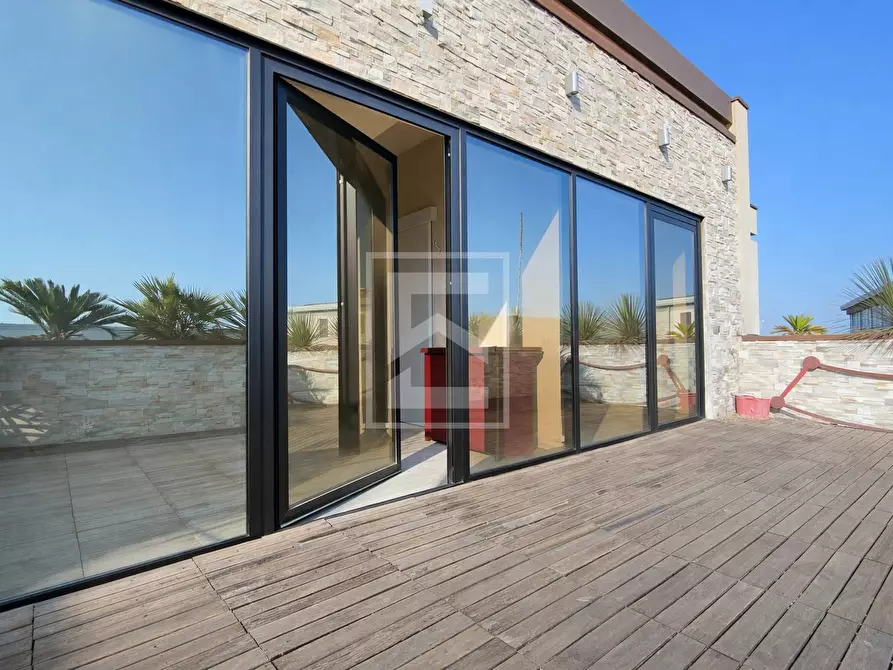 Immagine 10 di Negozio in vendita  in via marconi 133 a Desenzano Del Garda