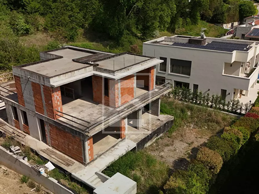 Immagine 1 di Villa in vendita  in via monte a Calvagese Della Riviera