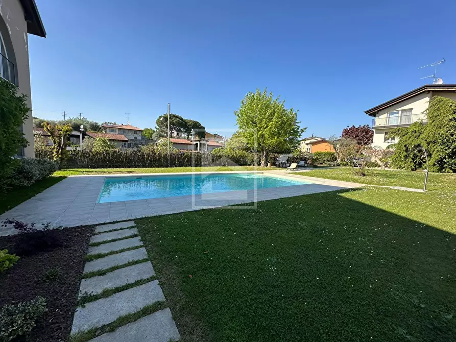 Immagine 11 di Appartamento in vendita  in via Madonna a Calvagese Della Riviera