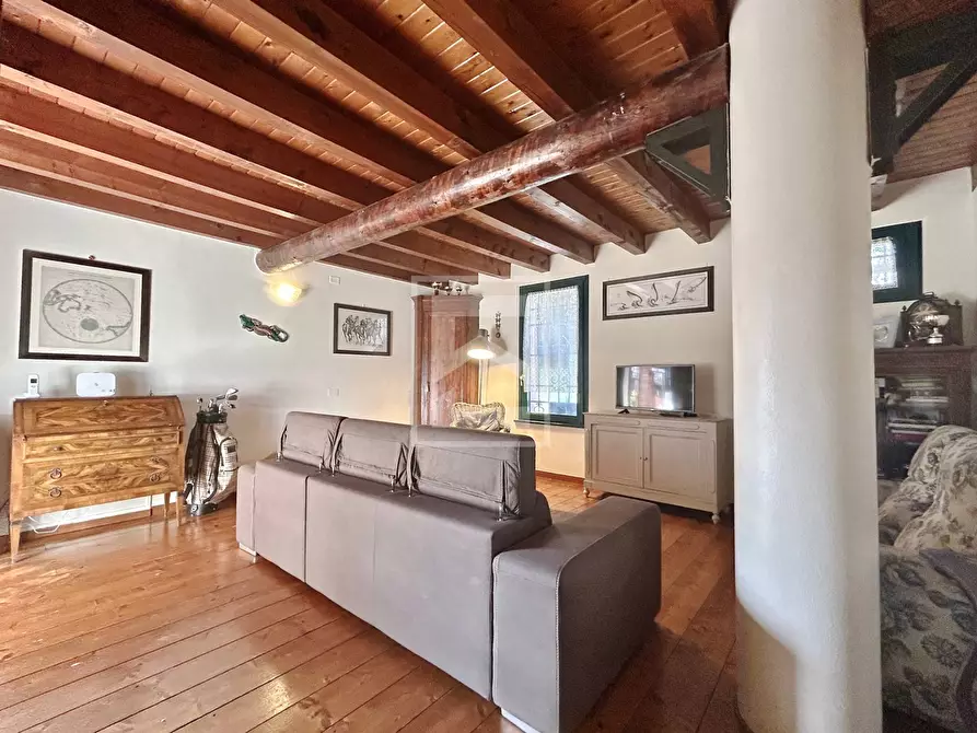 Immagine 14 di Casa indipendente in vendita  in Ugo Foscolo a Desenzano Del Garda