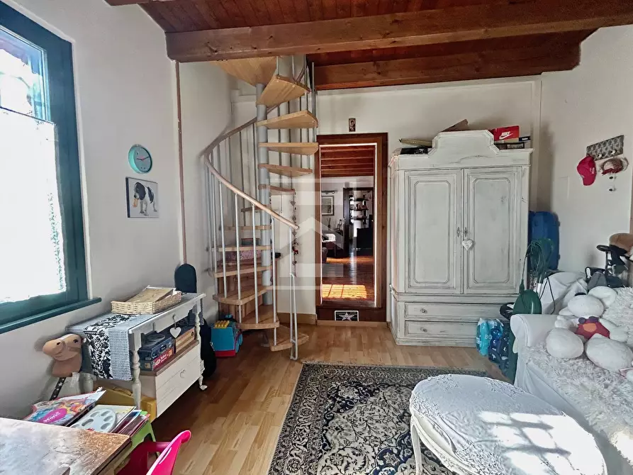 Immagine 25 di Casa indipendente in vendita  in Ugo Foscolo a Desenzano Del Garda