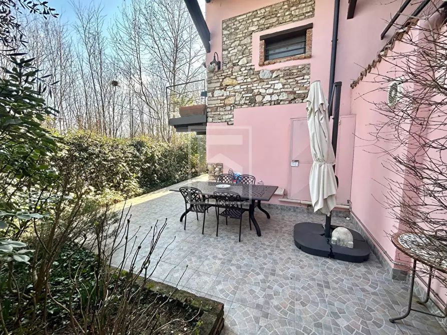 Immagine 8 di Casa indipendente in vendita  in Ugo Foscolo a Desenzano Del Garda