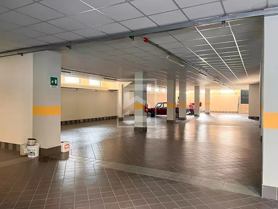 Immagine 11 di Locale commerciale in vendita  in via slataper 5 a Brescia