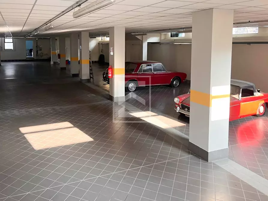 Immagine 16 di Locale commerciale in vendita  in via slataper 5 a Brescia