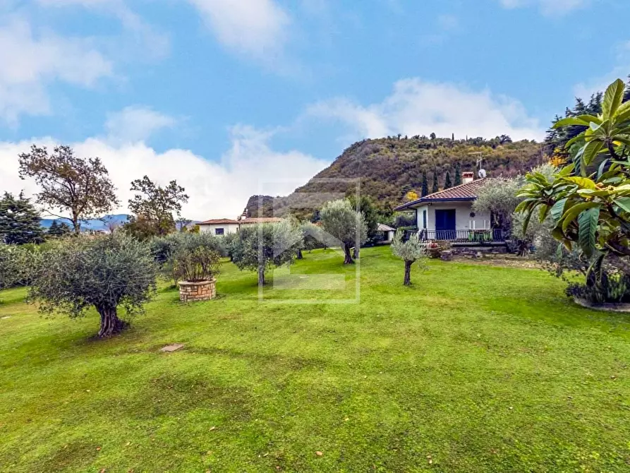 Immagine 7 di Villa in vendita  in VIA PISENZE a Calvagese Della Riviera