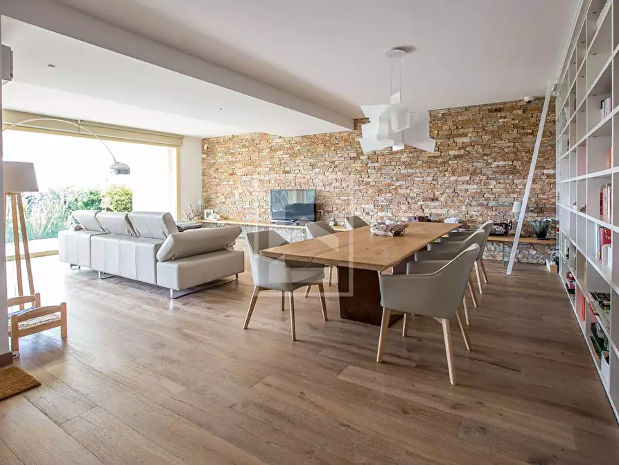 Immagine 8 di Appartamento in vendita  in via cabasse a Padenghe Sul Garda