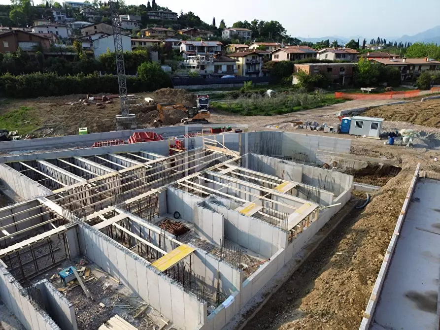 Immagine 4 di Appartamento in vendita  in via castellana a Calvagese Della Riviera
