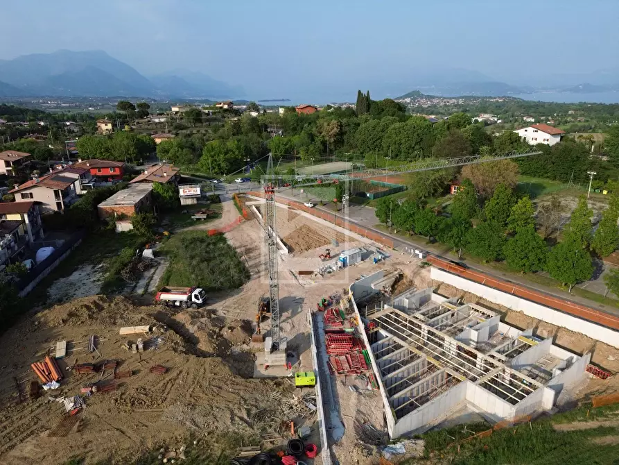 Immagine 4 di Appartamento in vendita  in via castellana a Calvagese Della Riviera