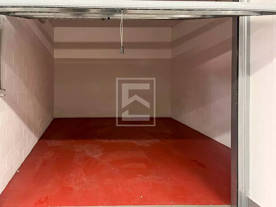 Immagine 6 di Box auto in vendita  in via slataper 5 a Brescia