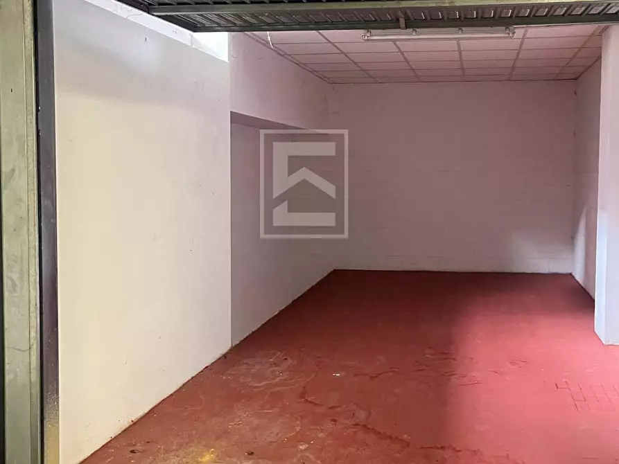Immagine 9 di Box auto in vendita  in via slataper 5 a Brescia