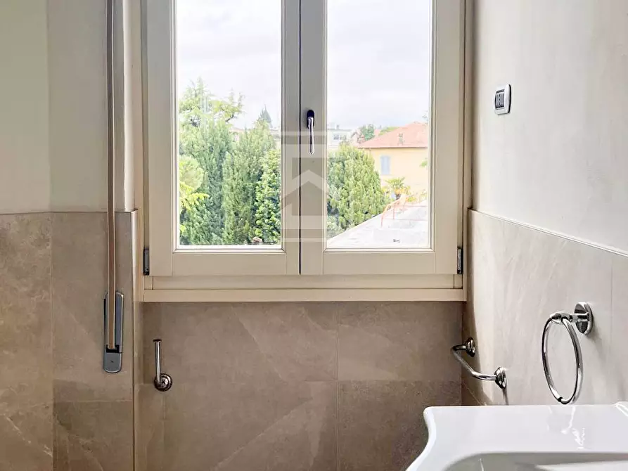 Immagine 22 di Appartamento in vendita  in via villa del sole 9 a Desenzano Del Garda