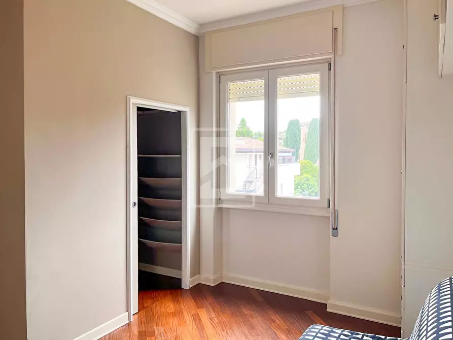 Immagine 18 di Appartamento in vendita  in via villa del sole 9 a Desenzano Del Garda