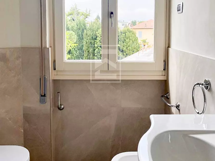 Immagine 25 di Appartamento in vendita  in via villa del sole 9 a Desenzano Del Garda