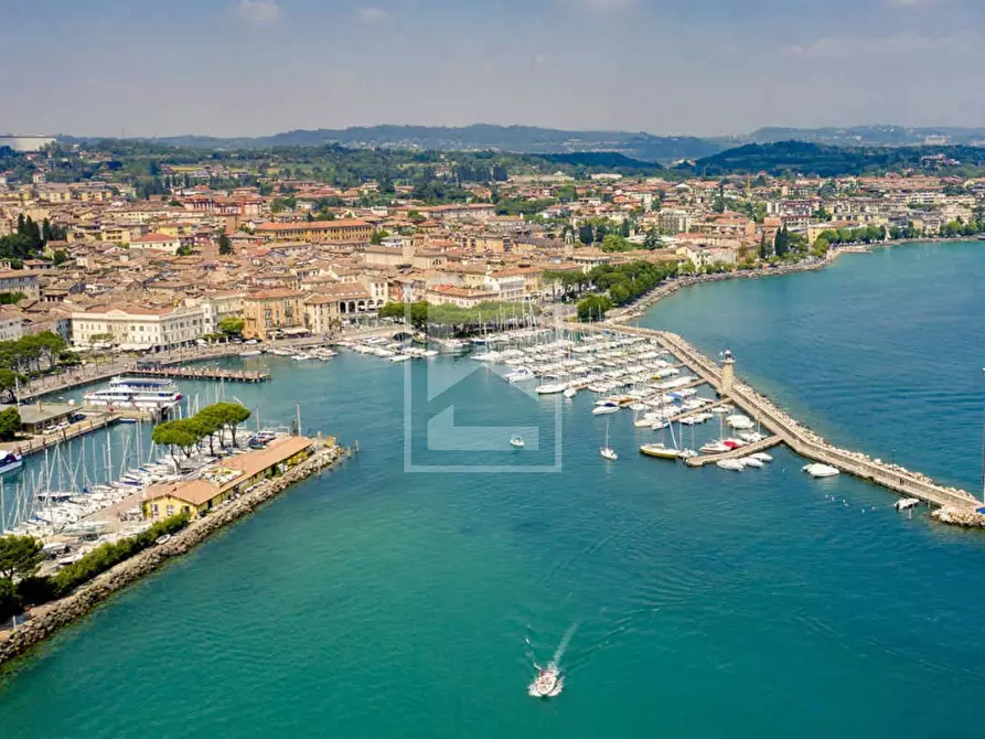 Immagine 38 di Appartamento in vendita  in via villa del sole 9 a Desenzano Del Garda