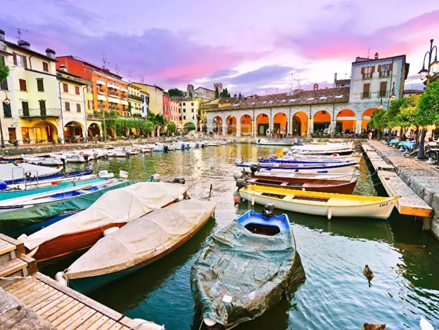 Immagine 44 di Appartamento in vendita  in via villa del sole 9 a Desenzano Del Garda
